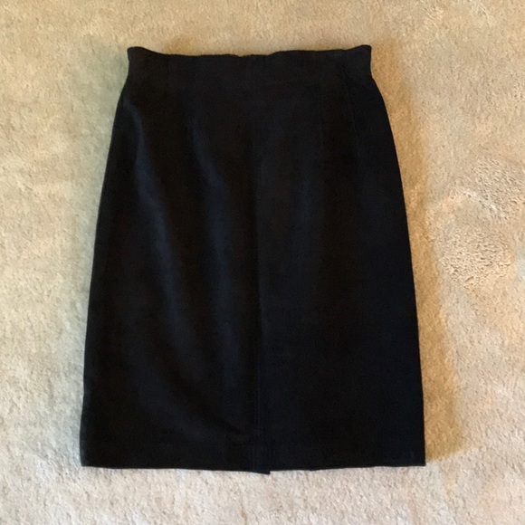 Black silky suede pencil skirt. - Picture 1 of 4